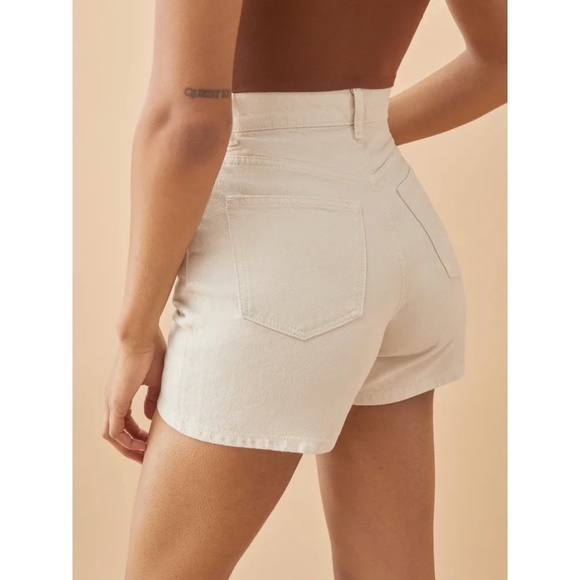 Reformation Amy Button Fly High Rise Jean Shorts Denim Bone Khaki 25 NWT - Picture 8 of 9